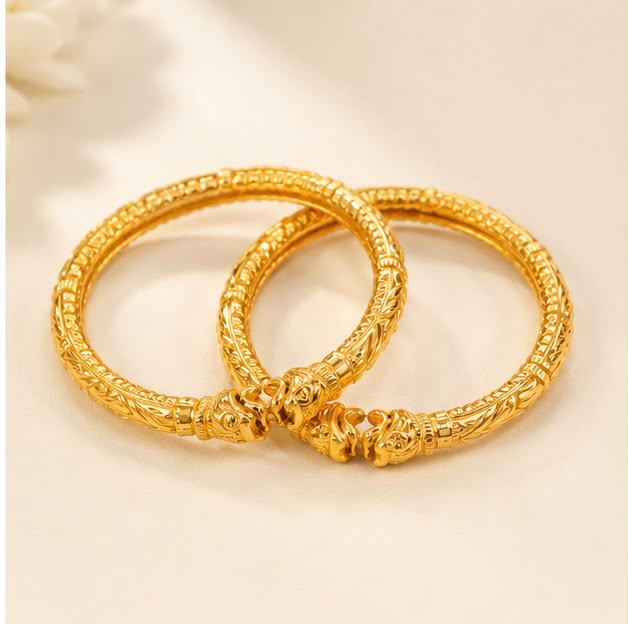 Women Gold Bangel