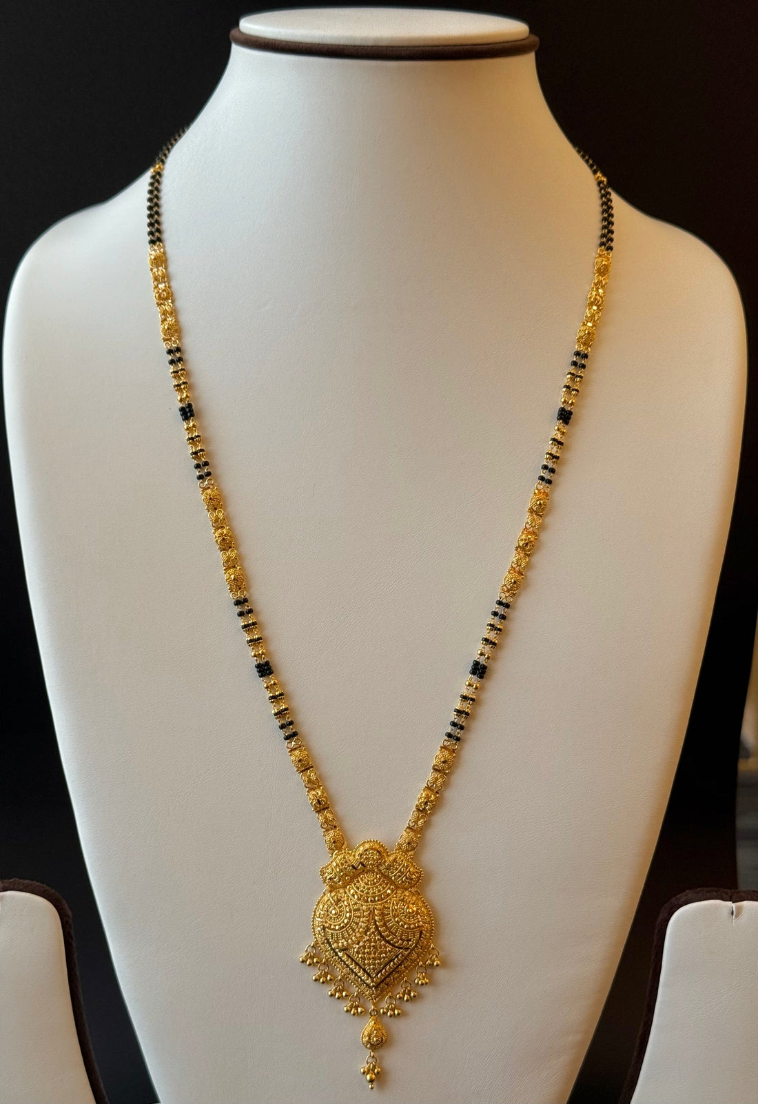 22K Gold Mangalsutra (29 Inches)