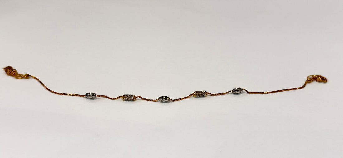 Women ‘s bracelet