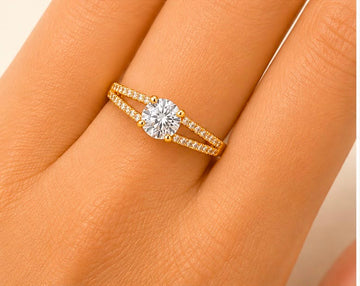 Elegant 22K Gold Solitaire Ring
