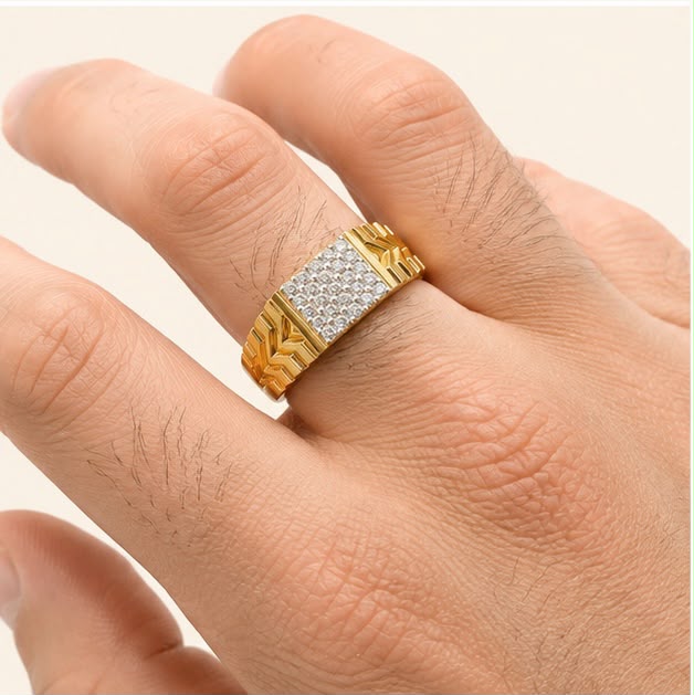 Sovereign 22k Gold Ring