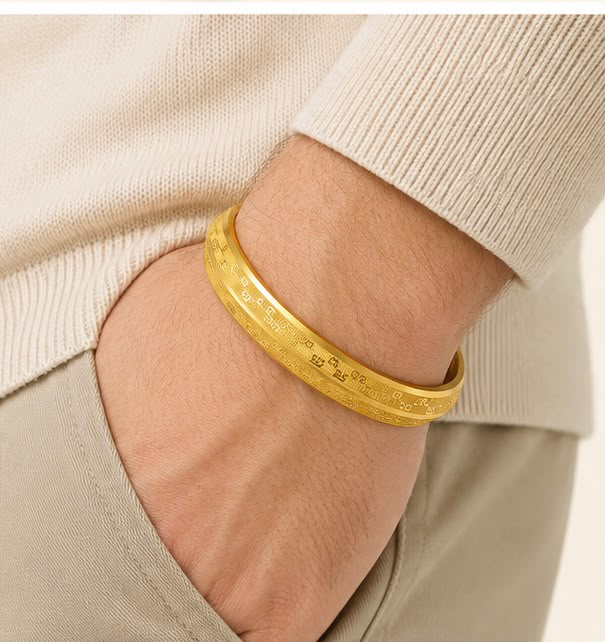 Signature Pattern 22k Gold Bangle