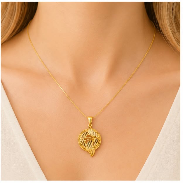 Royal Filigree 22K Gold Pendant