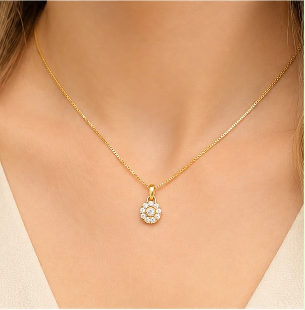 Daisy Halo 22K Gold Pendant