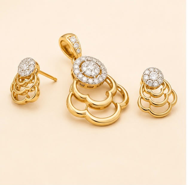 Diamond Bloom Pendant Set