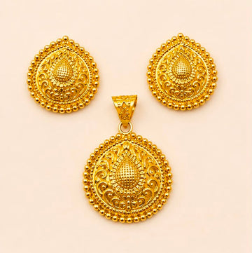 22K Gold Antique Pendant Set