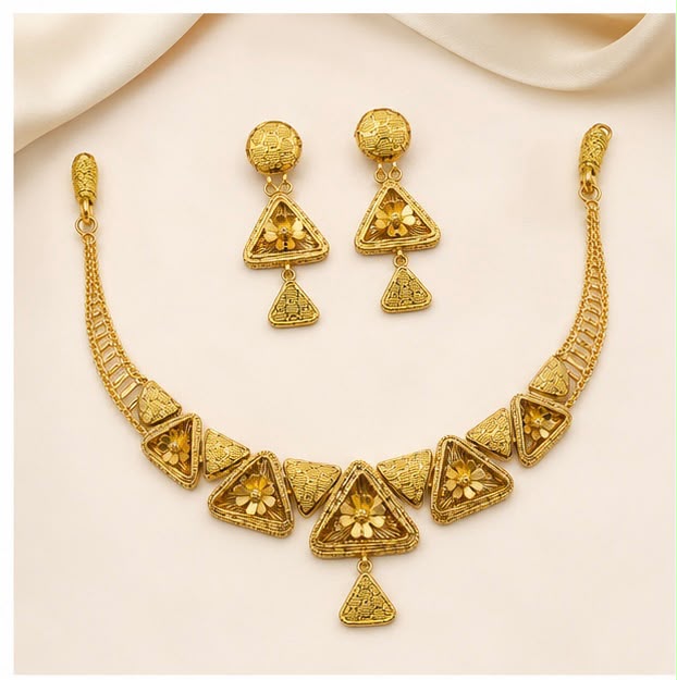 22K Gold Triangle Floral Necklace Set