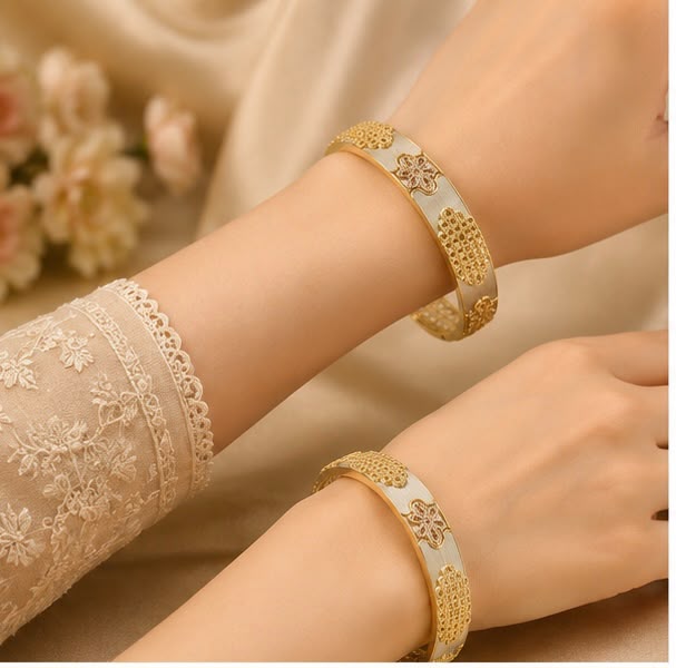 Modern 22k Gold Women Bangle Set