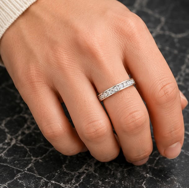 Eternity Stone Silver Ring 925 Sterling