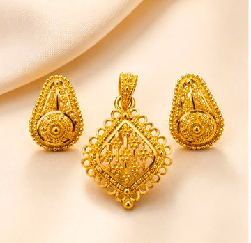 22K Gold Graceful Lattice Pendant Set