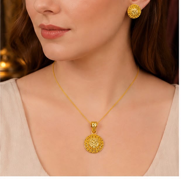 22K Gold Royal Rosette Pendant Set