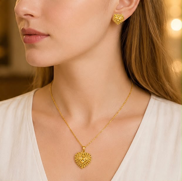 22K Gold Heart Glow Pendant Set