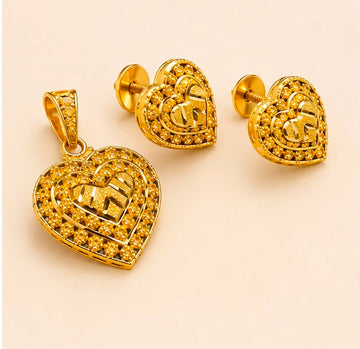 22K Gold Heart Glow Pendant Set