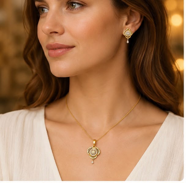 22K Gold Modern Floral Pendant Set