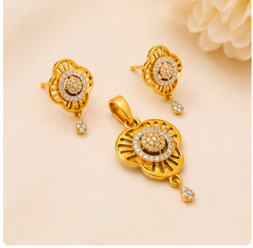 22K Gold Modern Floral Pendant Set