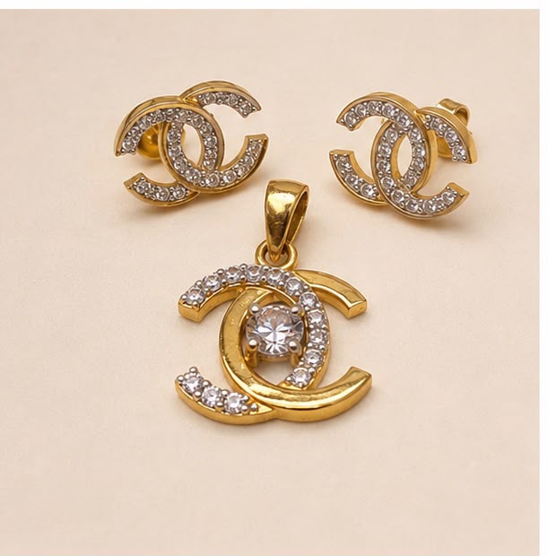 Luxury Chanel 22k Gold Pendant Set