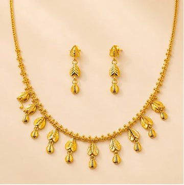 Modern 22K Gold Necklace Design
