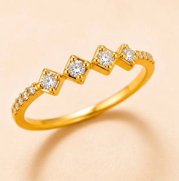 Prism Designed 22k Gold Ring