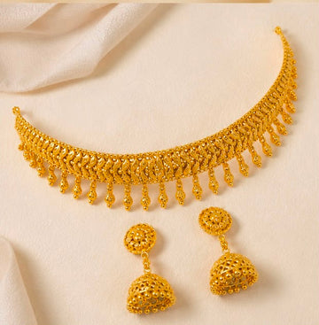 Elegant 22k Gold Choker Set