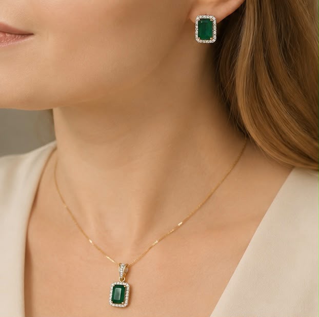 Green Emerald 22k Gold Pendant Set