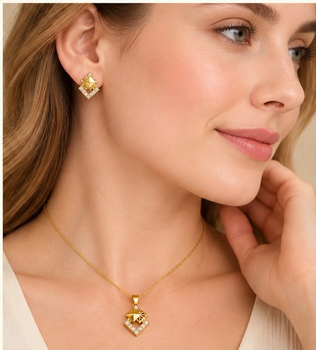 Elegant Designer 22k Gold Pendant Set