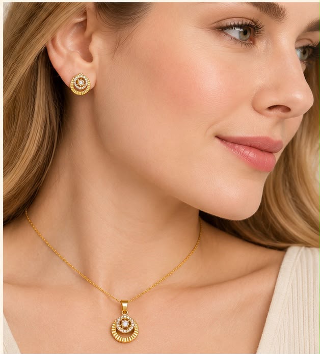 Luxury Everyday 22k Gold Pendant Set
